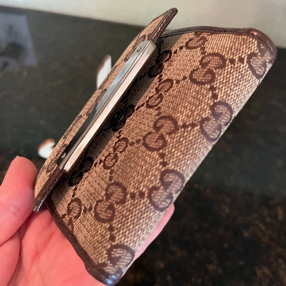 Gucci Signature Wallet - Picture 11 of 13